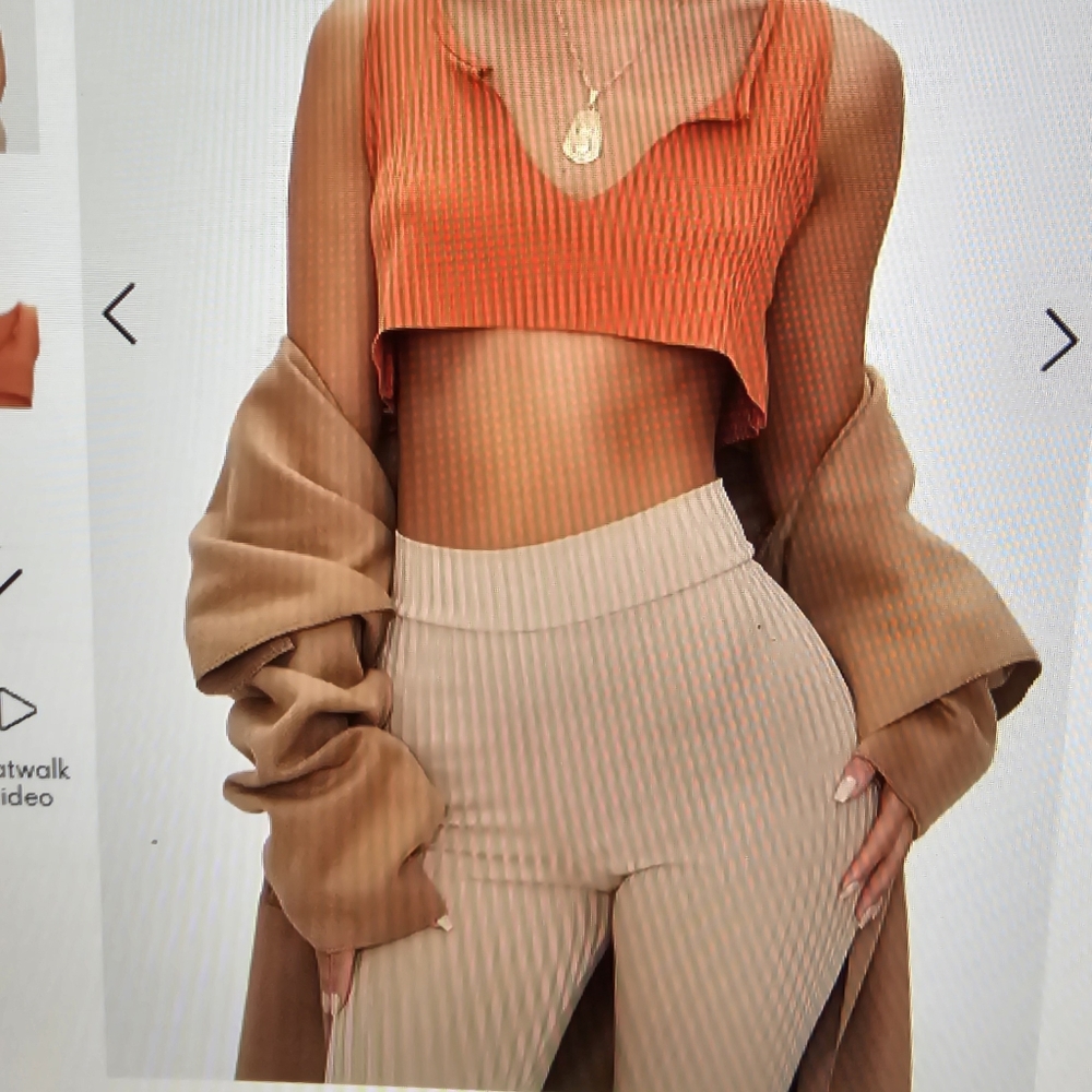 Crop Top - Picture 2 of 2